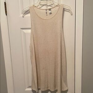 Women's Cream Sleeveless Top great for layering. SizeXL. FROM BUCKLE